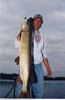 Rob Manthei Wisconsin Muskie Fishing Guide
