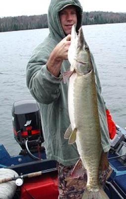 Wisconsin Muskie Fishing Guide Service