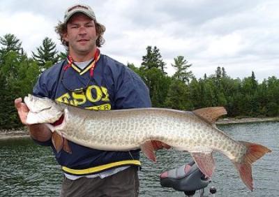 Rob Manthei Wisconsin Musky Fishing Guide